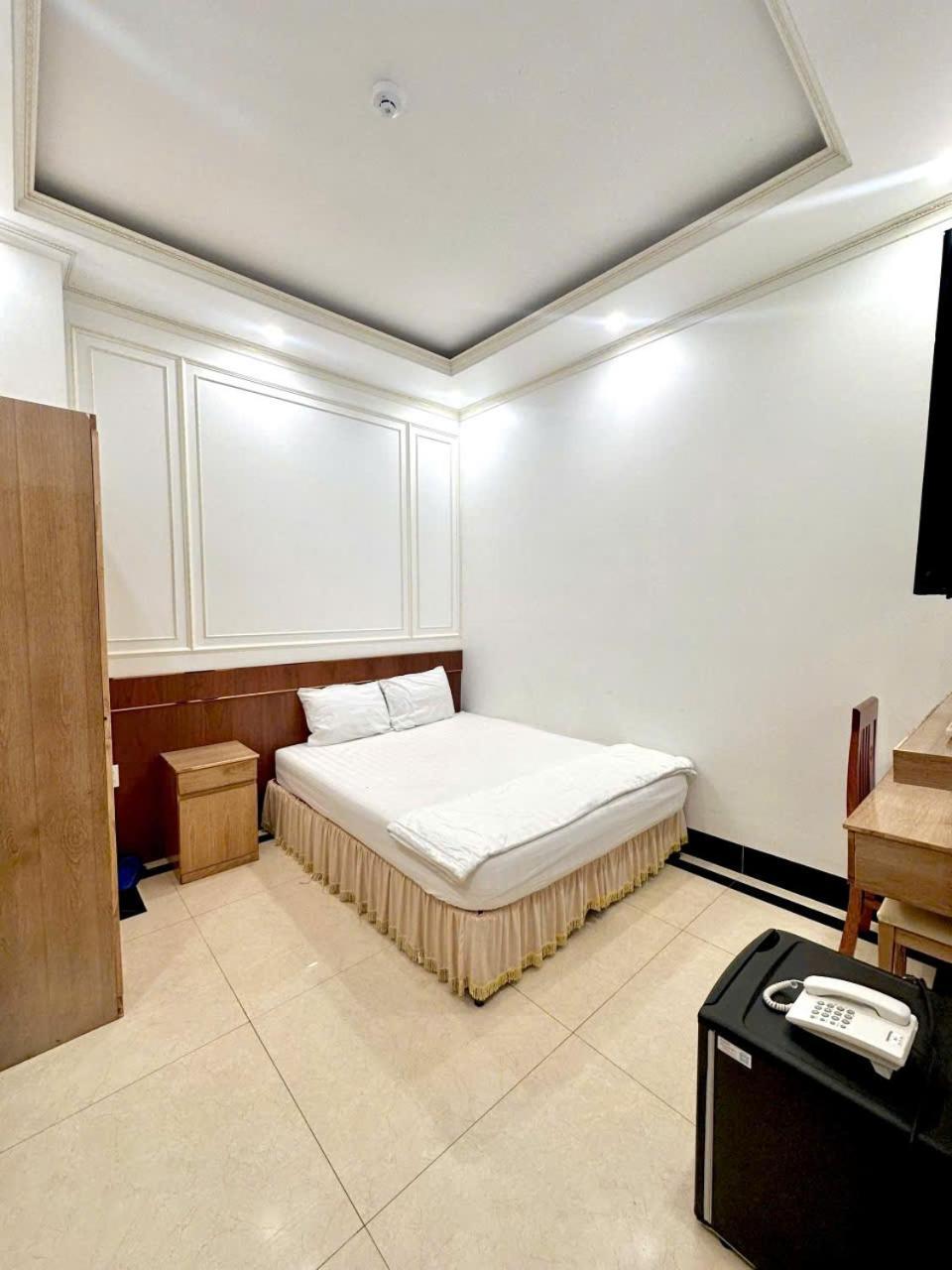 Phung Hoang Vu Hotel Bac Lieu Buitenkant foto